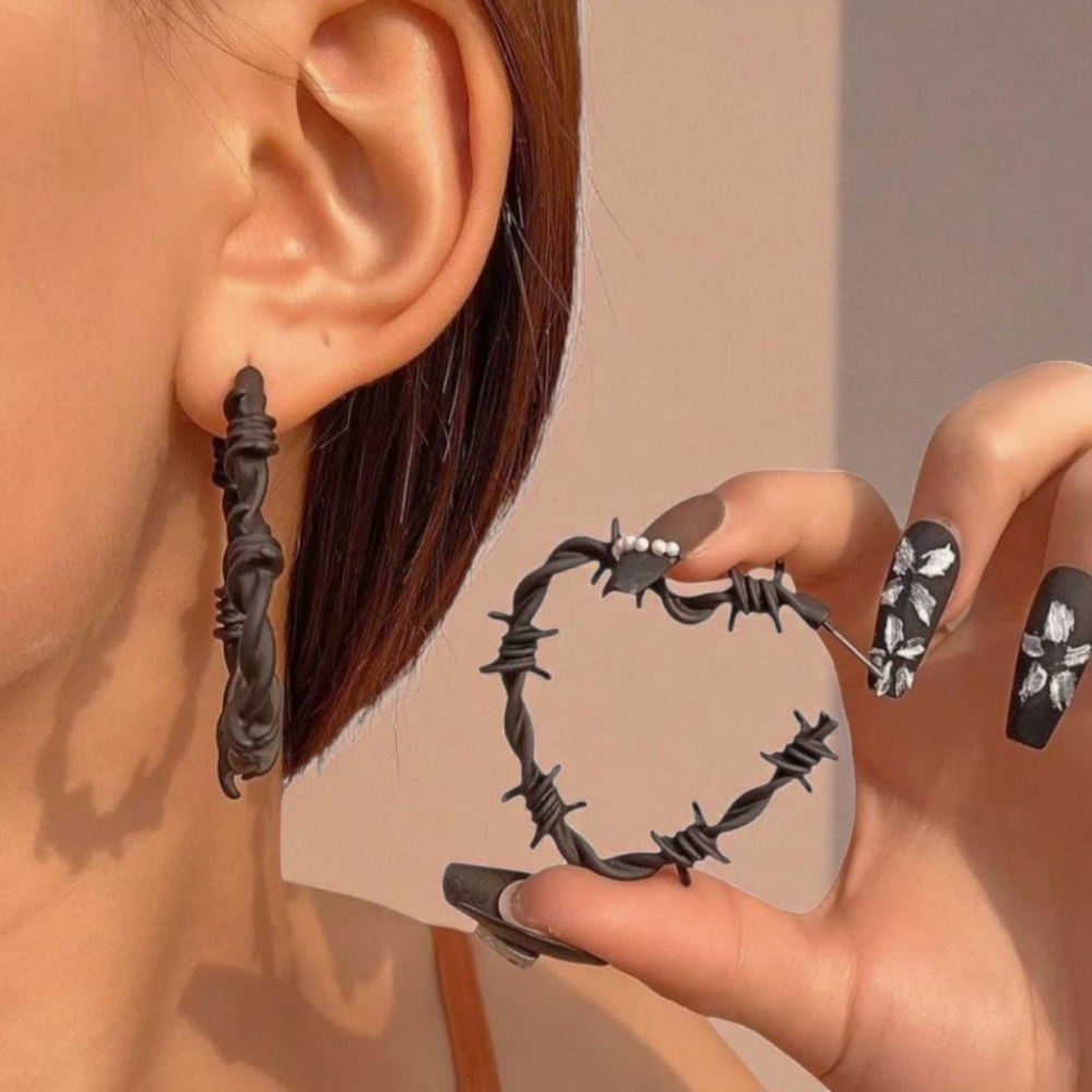 Barbed Wire Heart Hoop Earrings‎ Goth Jewelry Halloween Accessories Black